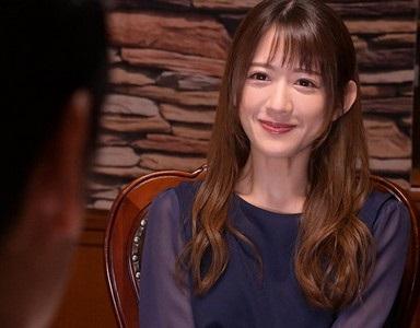 【スワッピング】「旦那がお世話になっています」仕事でミスをした夫の上司から夫婦交換を提案され夫のために中出しセックス!