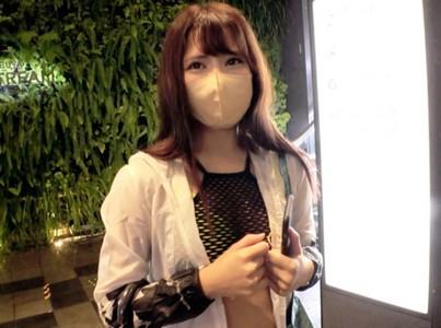 【巨乳美女】「得意技は騎乗位です♥」と言う巨乳スポーツインストラクターがジムウェアでオナニーからフェラ→挿入→イク♥