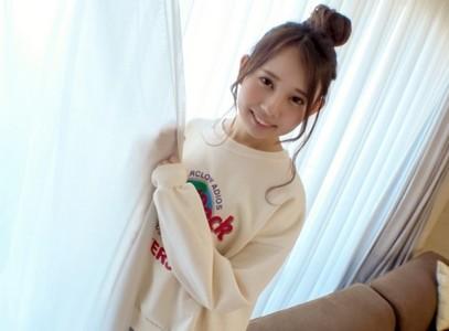 【スレンダー美少女】お団子ヘアーが可愛い小動物系美少女専門学生20歳の締り良好おマンコをギンギンの勃起チンポで激ピス!