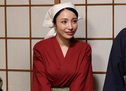 【ながえスタイル】「イヤーｯ!やめてーｯ!」夫婦で経営する民宿に来た客3人に夫の前で次々に勃起チンポで激ピスされる巨乳妻