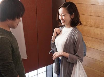 【幼馴染×W不倫】「ご無沙汰ね...元気だった?」久しぶりに再会し人妻になっていた巨乳幼馴染とW不倫をする男女!