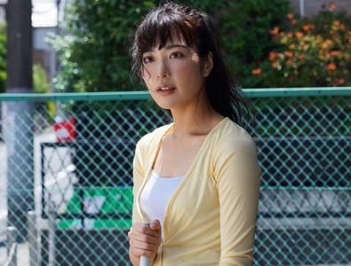 【幼馴染義姉】「こんなこと..いけないわ...」兄宅にお世話になることになった男が幼馴染の義姉の無防備な身体に我慢の限界