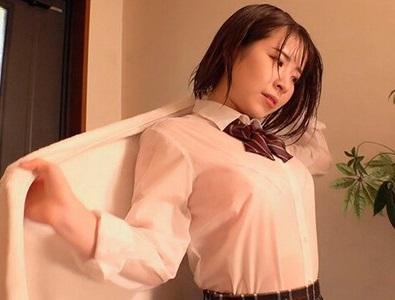 【義娘×中出しレイプ】「ヤダ...お義父さん...」ゲリラ豪雨でびしょ濡れになった義娘JKの両手拘束し中出しで犯す義父!