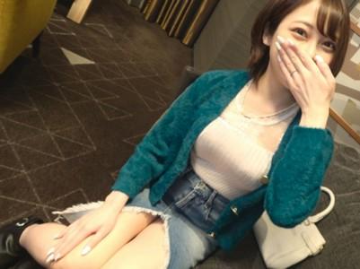 【爆乳人妻×中出し】喘ぎ声がエロいショートカットが似合う可愛い爆乳Gカップの人妻デリヘル嬢が客と禁断の中出しエッチ♥