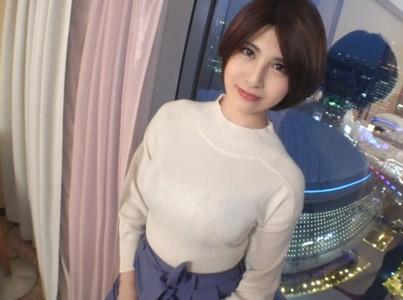 【巨乳×女子大生】大人の雰囲気を出したエロ可愛い下着を履いた可愛い巨乳JDがフェラで勃起させたチンポをキツマンに挿入♥