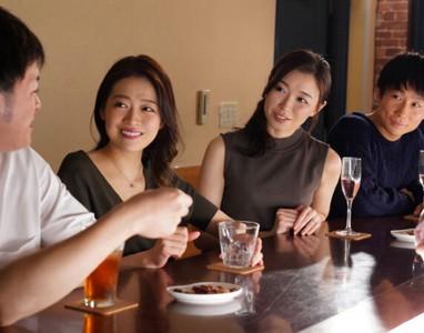 【スワッピング】「え...旦那を交換し合うの...?」仲良し夫婦2組が温泉旅行で夫婦交換乱交中出しセックスでイキ狂う!