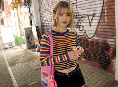 【ギャル×ナンパ】原宿でお菓子をわざと落とし拾ってくれたギャルをナンパしお礼にホテルでギンギンの勃起チンポで鬼ピス！