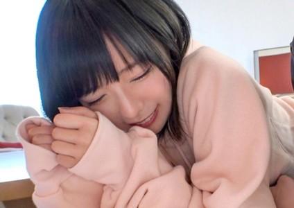 【美少女】青森から東京へ遊びに来ていたウブな美少女19歳をナンパしホテルでギンギンの極太チンポをキツマンに挿入し激ピス!