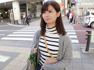 【美熟女奥様】「旦那とはシテなくて...」欲求不満の可愛い人妻30歳をナンパしホテルで溜まりに溜まった性欲を爆発させる♥