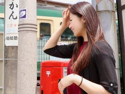 【スレンダーギャル人妻】日焼けした肌に白パンティがやらしい可愛いギャル人妻25歳が旦那不在の昼間から他人棒を欲しがる