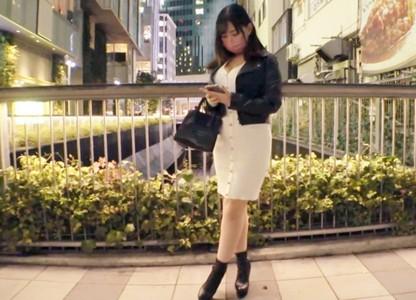 【爆乳美女】半端ない爆乳Mカップの美人お姉さんのやらしい身体にオイルを垂らし極上パイズリからエロマンをバイブ責めしイカす