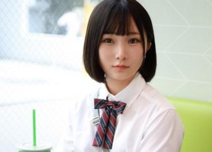 【激ロリ美少女】どう見ても犯罪級!小学生のような143cmのミニマム童顔ロリ美少女のパイパンマンコにおじさんチンポ挿入♥