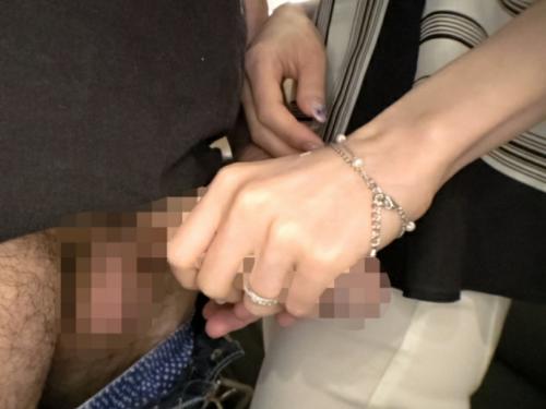 【セレブ奥様×中出し】街ゆく美人セレブギャル人妻34歳をナンパし旦那不在の自宅でパイパンおマンコに中出しセックスをする!