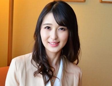 ※流出動画！【美人熟女】昔はテレビ出演もあった43歳美熟女が若い勃起チンポを挿入され激しくイク♡