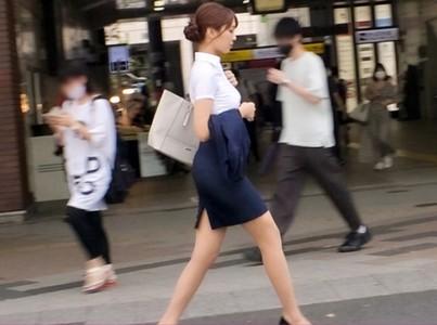 【スレンダーOL×ナンパ】可愛さSSS級のスレンダーOLをナンパしスーツ姿のままベージュパンストを破り勃起チンポ挿入♥