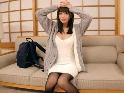 【巨乳×医療事務員】『喘ぎ声激カワ!』医療事務員として真面目に働く巨乳美女が勃起チンポ2本でエロマンを激ピスされイク♥