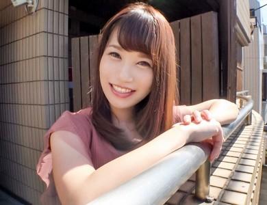 【スレンダー介護士】恥ずかしがりやの美人現役介護士27歳がギンギンの勃起チンポをしゃぶりエロおマンコを激ピスされ喘ぐ♥