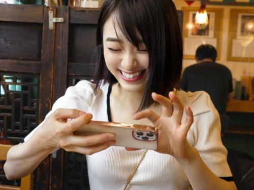 【美少女JD】透き通るような美白の元子役経験を持つ美少女JDとホテルで2人っきりでお楽しみタイム❤️