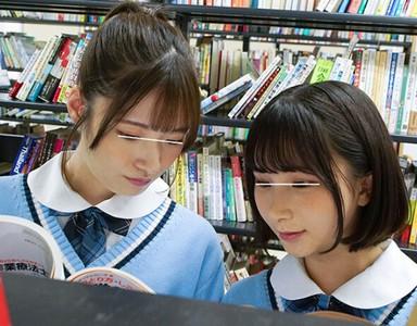 【美少女JK×中出しレイプ】「声出したら周りにバレるぞｯ!」美少女つるペタJK2人を図書室で痴漢しキツマンにメリメリ挿入