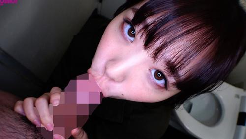 「若いコのおちんちんをしゃぶりたい！」旦那より年下のチ○コを下品な舌使いで嬉しそうに味わうフェラチオ大好きむっつりどすけべ妻こづえさん