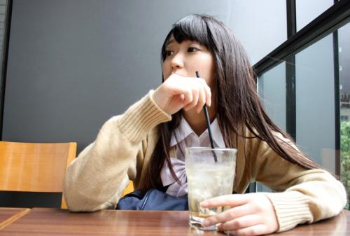 今から秋葉原/154cm/46kg/黒髪/アイドルの元センターに似てるって言われます/制服オプ有/パイパン/Bカップチィパイでもよければ