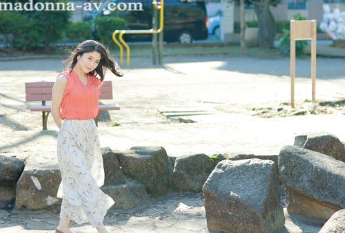 40歳になってもオンナとして美しく輝きたい―。 春谷美雨 40歳 AV DEBUT