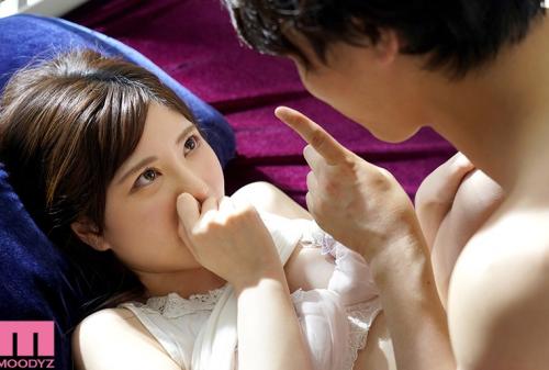 あの日彼女は、僕が実家に帰省中のときに同棲中の自宅で絶倫親友とハメまくって何度も中イキ昇天しまくっていた 藍芽みずき