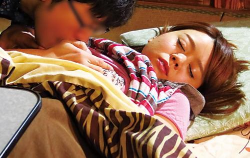 薄着のご近所さんが無防備すぎて襲ってみたら…9人9本番240分