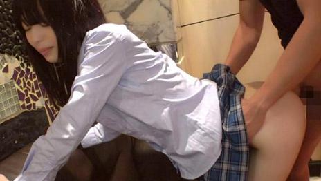 【美少女】パイパンツルマンから大洪水潮吹き!清楚系ビッチに制服を着せると淫乱でエロい！