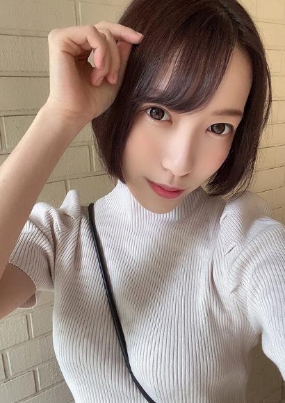 素人学生【限定】みつきちゃん22歳 某有名企業内定！めちゃカワ女子大生、彼氏のちんぽじゃ満足できない性強女子とラブホSEX→アヘ顔で鬼イキ種付けしました