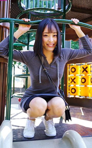 もの凄い性欲！仕事と子育てでオナニーする暇もない シングルマザーと中出しSEX れい 31歳