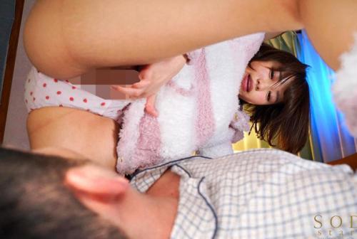 プリケツ突き出し指オナ見せつけ誘惑してくる妹の友達 唯井まひろ