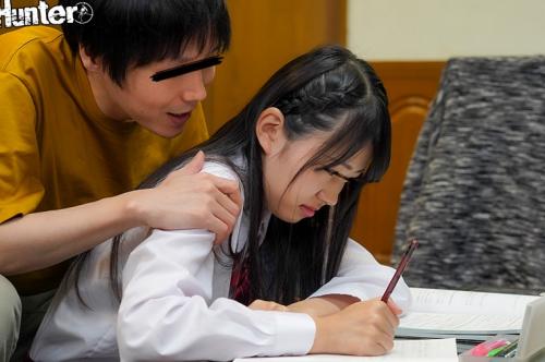 「お姉ちゃん、気付いて…」彼女の家に遊びに行くたび、地味でおとなしい彼女の妹へのセクハラを連日繰り返す
