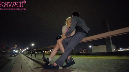 童貞を捧げた初恋元カノと10年ぶりに再会…ギャル、金髪、巨乳…抱きたくなるエロい女になっていた。 デートしてたら青春時代がフラッシュバック 失われた時間を取り戻すようにハメてハメて昔できなかった中出ししまくった。 乙アリス