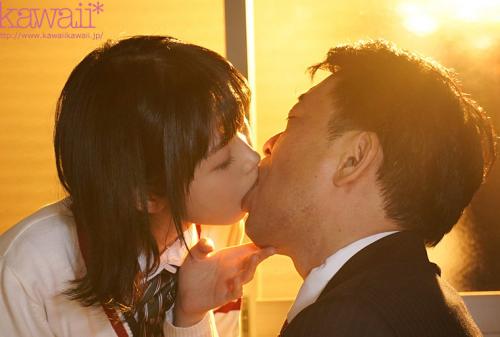見つめて、ささやいて、キス好き少女のねっとり接吻誘惑と粘膜交換SEX 日向なつ