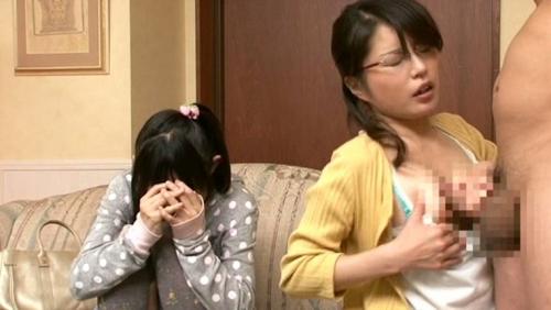 性教育調査とダマして母娘一緒にエロビデオを見てもらったら？