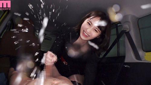えぇー、本当に、ココで…男潮吹いちゃうの！！？ デートの最中、声を出しちゃいけない誰にもバレちゃいけないギリギリの状況で強●射精・男潮吹き小悪魔焦らしお姉さん 小野六花
