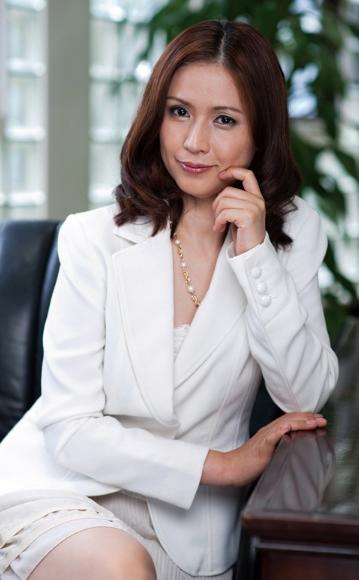 美熟女オフィス逆セクハラ 社長編 12名 4時間