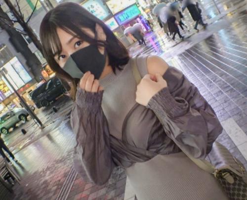 おっぱいが綺麗でとても良い形をしている！緩急のあるフェラチオ・・股を開いて大胆にフェラ・・恥じらいもなくてエロい!