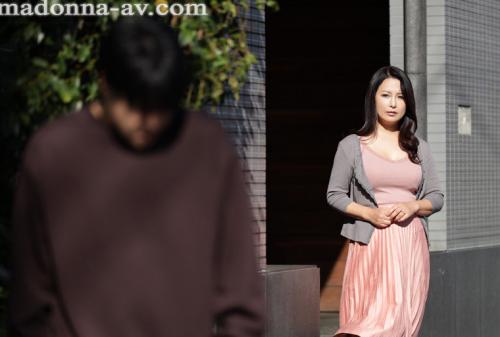 上京前、初恋の人妻と過ごした夜―。‘最初’で‘最後’の惜別SEX 一色桃子