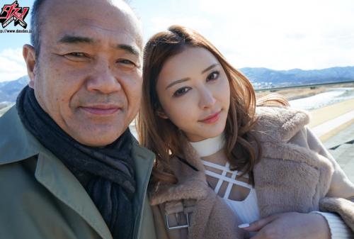 唾液を絡ませ自ら腰を振る、素顔丸出し一泊旅行。とろとろに濡れた国宝級ボディーひとりじめ編 蜜美杏