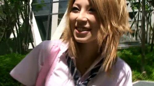 地元で有名な女子校生に中出し 9