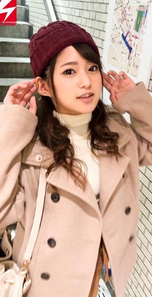 東京ど真ん中、新宿で粘って見つけた逸材娘たち！ 芸能人級シロウト美少女をイカセまくって超・失・禁！べっぴん女子のはしたないオシッコアクメ！ エロ過ぎるbefore（ナンパ時の可愛い時）とafter（お漏らし下品絶頂）をご覧あれ！