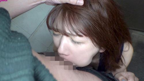 夫に内緒で他人棒SEX「実は主人の精液も飲んだことないんです」30歳すぎて初めての精飲 狂ったように腰を振りイキまくる淫乱妻 まこさん32歳