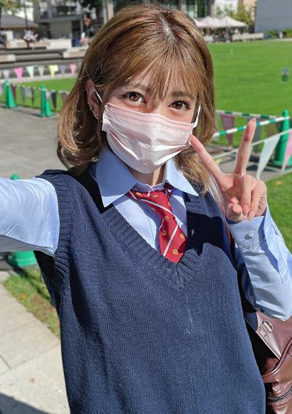ガリガリ巨乳スレンダー 剛毛マンコから水没レベルの潮吹き！！エロすぎる敏感美少女に中出しハメ撮り【流出】