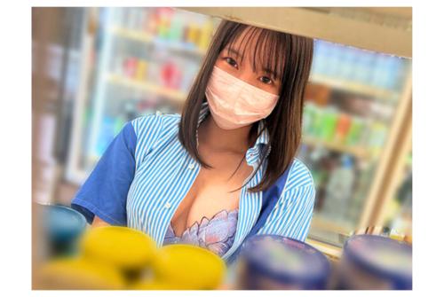 【女子大生】性欲強すぎバイト中にエロ垢実況でSNSで公開してはバズらせているバイトテロ系のエロいコンビニ店員さん！