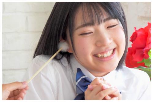 【くすぐり】心ゆくまで耳かきの綿で顔、あご、耳を、さらに足裏責め&脇やおしりを筆くすぐり！~皆月ひかる~