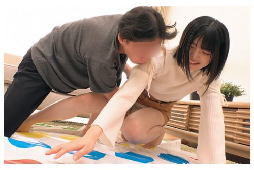 【素人ナンパ】素人女子大生が勝てば賞金ゲット、負ければ即ズボのエッチなツイスターゲームに挑戦！
