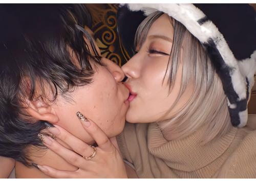 【同窓会×幼馴染】幼馴染のキレカワ最強ギャルと同窓会でほろ酔い状態になった後にラブホでベロキスお泊りしちゃったボク！
