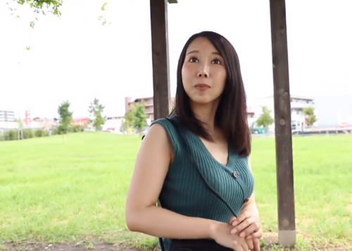 「おちんちん、きもちいいぃ～」と１年以上旦那とレスな三十路巨乳人妻が出張ハメ撮りでイキまくる